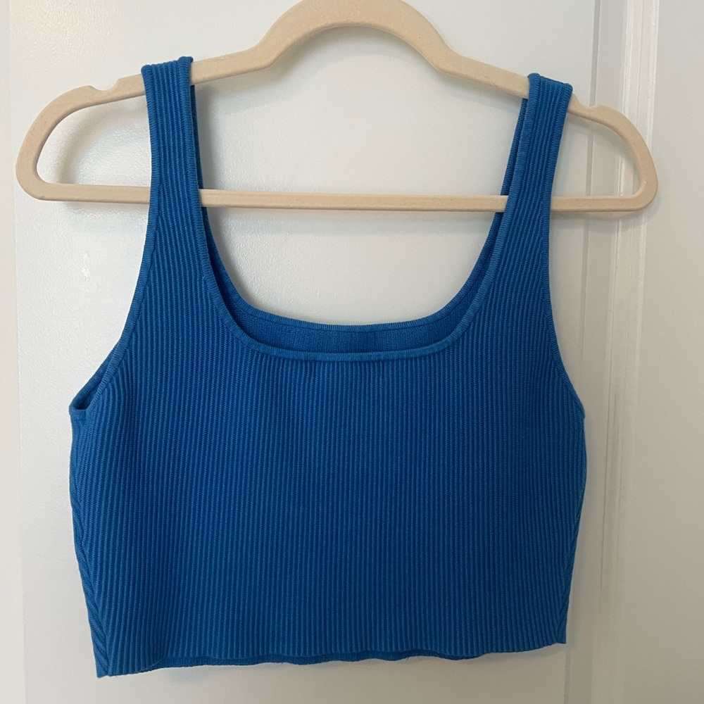 Pretty Blue Ribbed Cropped Tank - Picture 3 of 3